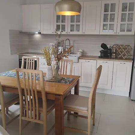 Anea Apartmán *