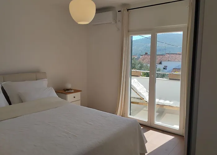 Anea * Vinišće