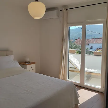 Anea * Vinišće